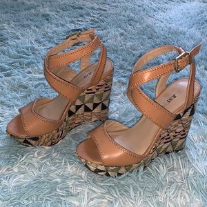 JUSTFAB Aztec Wedged heels